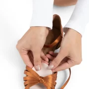 PÄKIÄPOHJALLINEN, BUNHEADS