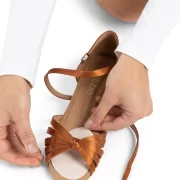 PÄKIÄPOHJALLINEN, BUNHEADS