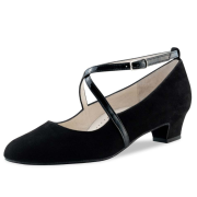 Werner Kern Marina on Italiassa valmistettu laadukas naisten tanssikenkä, jossa yhdistyvät pehmeä mokkanahka, erinomainen käyttömukavuus ja vakaa 3,4 cm korko. Klassinen musta väri tekee kengästä monipuolisen valinnan niin lavatansseihin kuin muihin paritanssilajeihin.