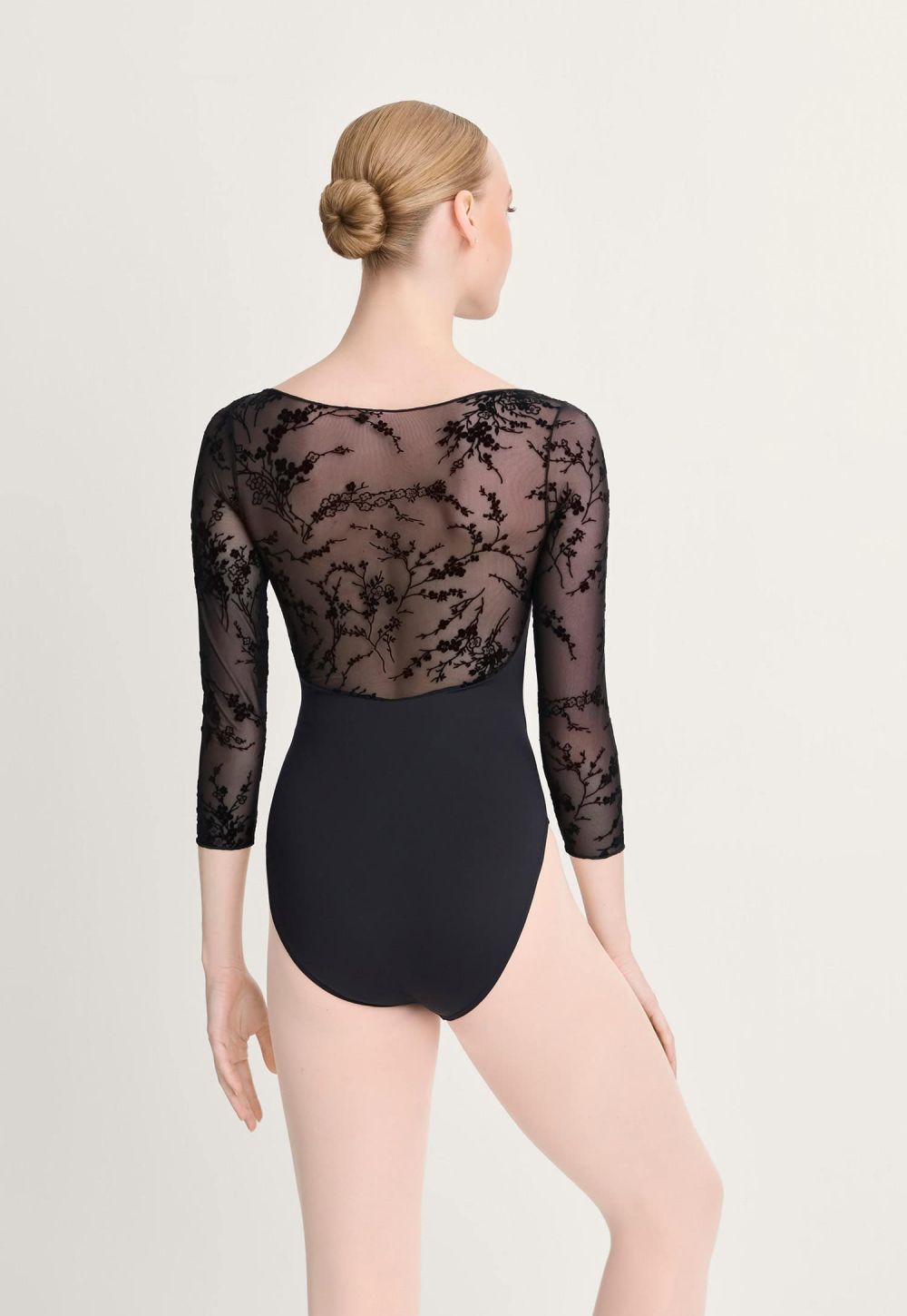 BALETTIPUKU GINA, INTERMEZZO