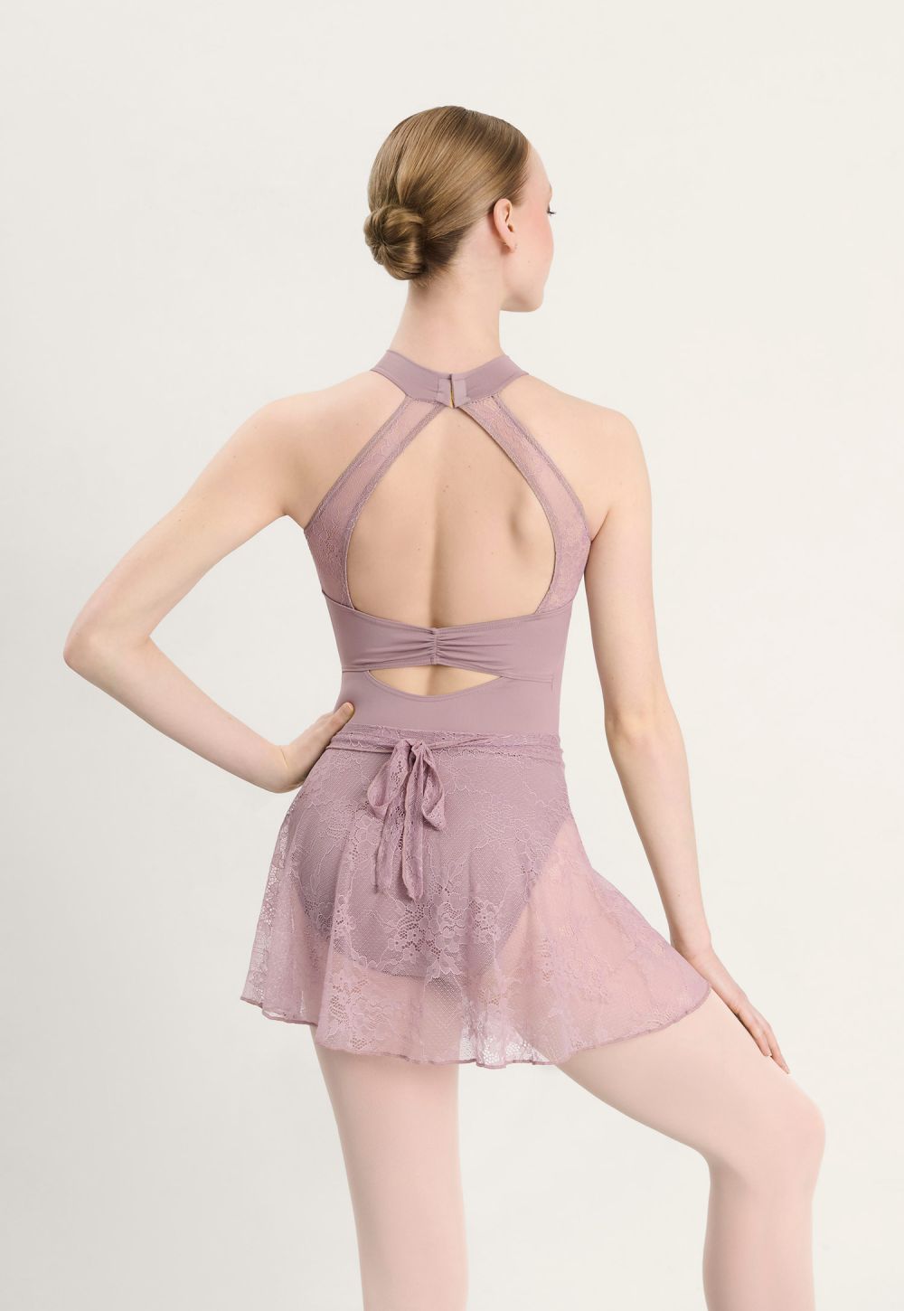 PITSINEN KIETAISUHELMA, INTERMEZZO