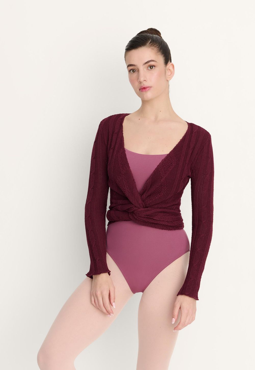 KIETAISUNEULE IVORY, INTERMEZZO